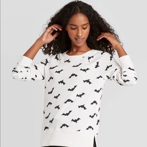 Woman’s Halloween bat graphic pullover sweatshirt